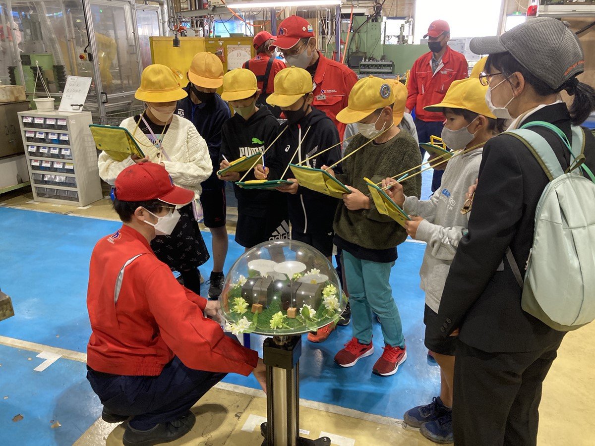 ②小学生の工場見学